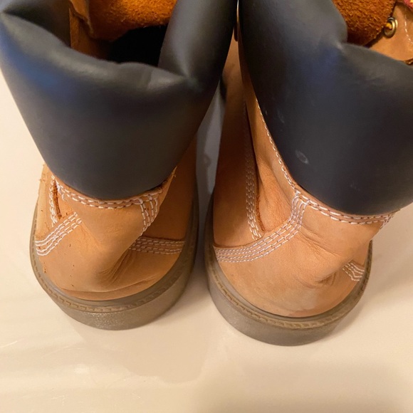 Boys Timberlands ankle boots size 7 - Picture 3 of 10